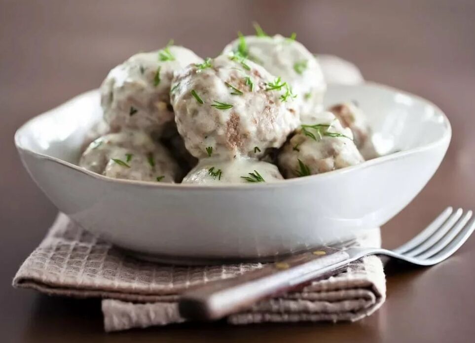 With gout, it is allowed to include steamed chicken meatballs on the menu. 